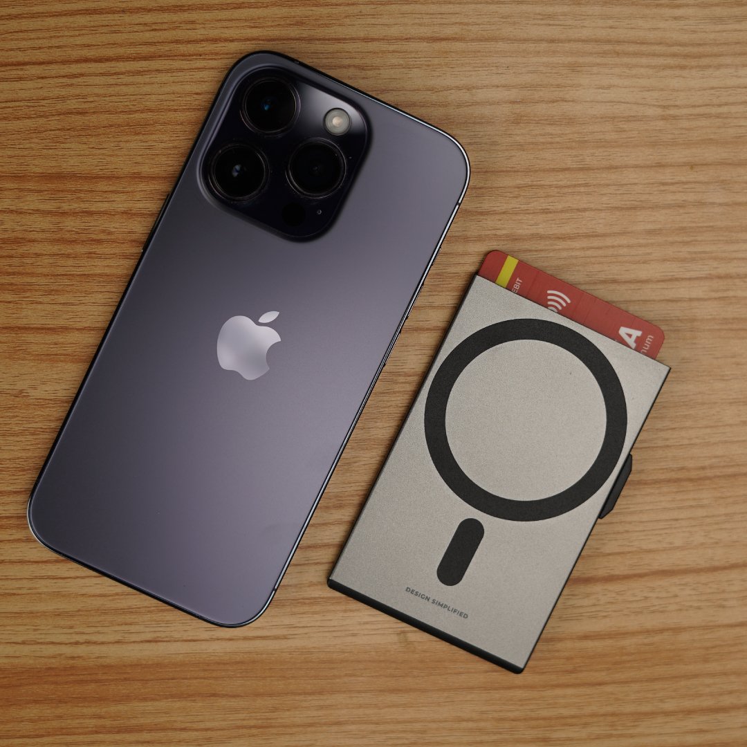 Bluepebble 3-Card Magnetic Holder with RFID Protection - Sleek and Secure BP-3CARRDMAG thumbnail 13