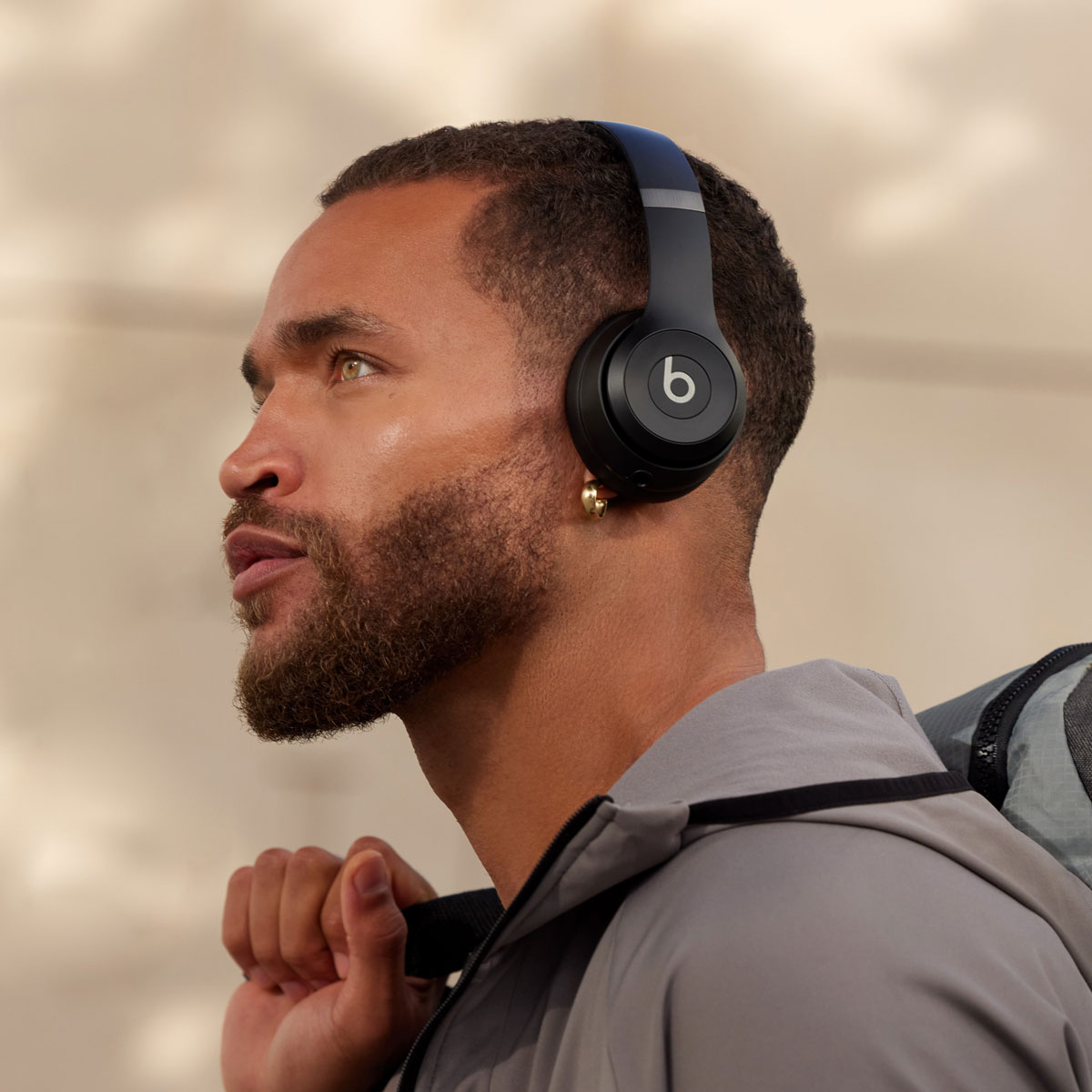 BEATS SOLO 4 WIRELESS HEADSET MATTE BLACK MUW23 thumbnail 7