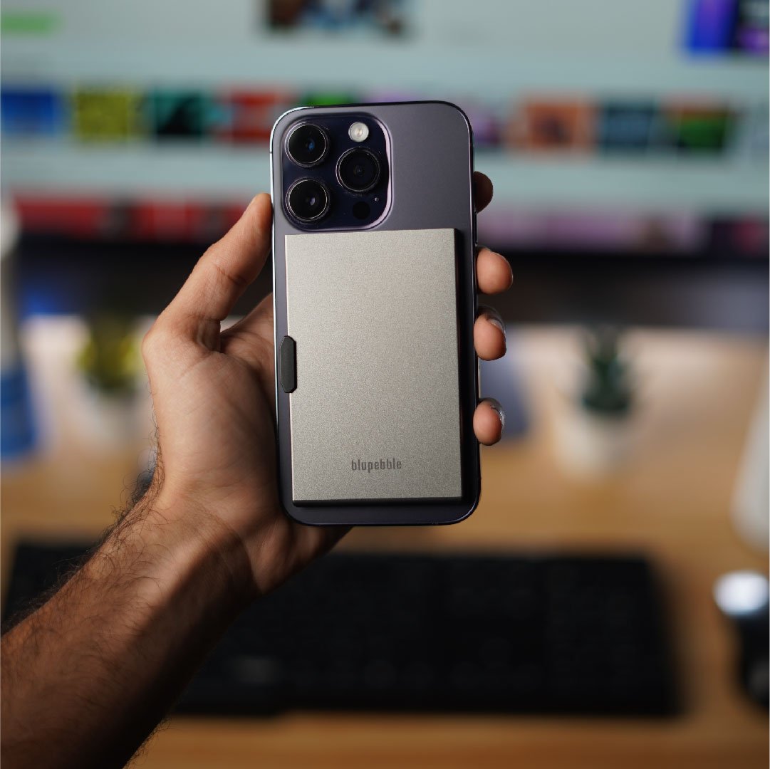 Bluepebble 3-Card Magnetic Holder with RFID Protection - Sleek and Secure BP-3CARRDMAG thumbnail 7