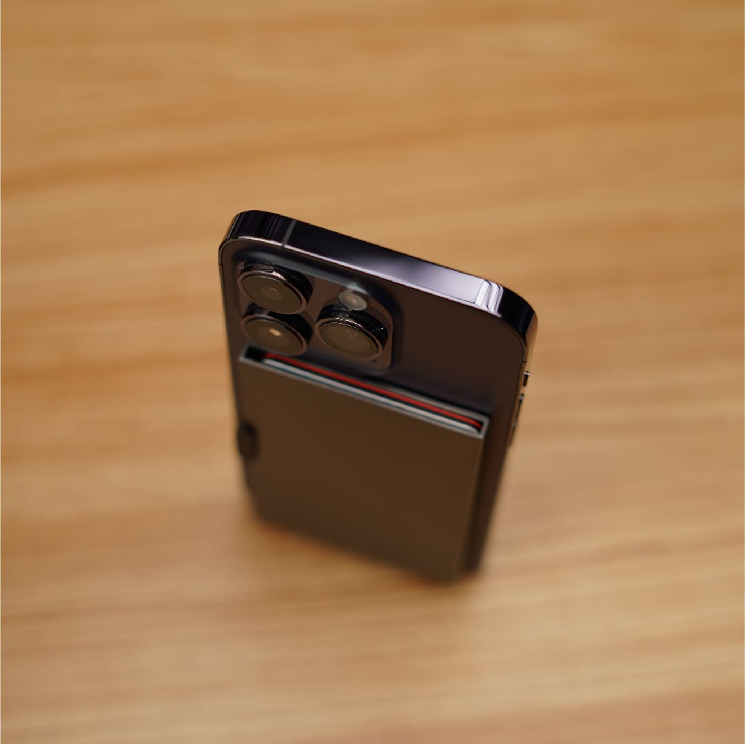 Bluepebble 3-Card Magnetic Holder with RFID Protection - Sleek and Secure BP-3CARRDMAG thumbnail 10