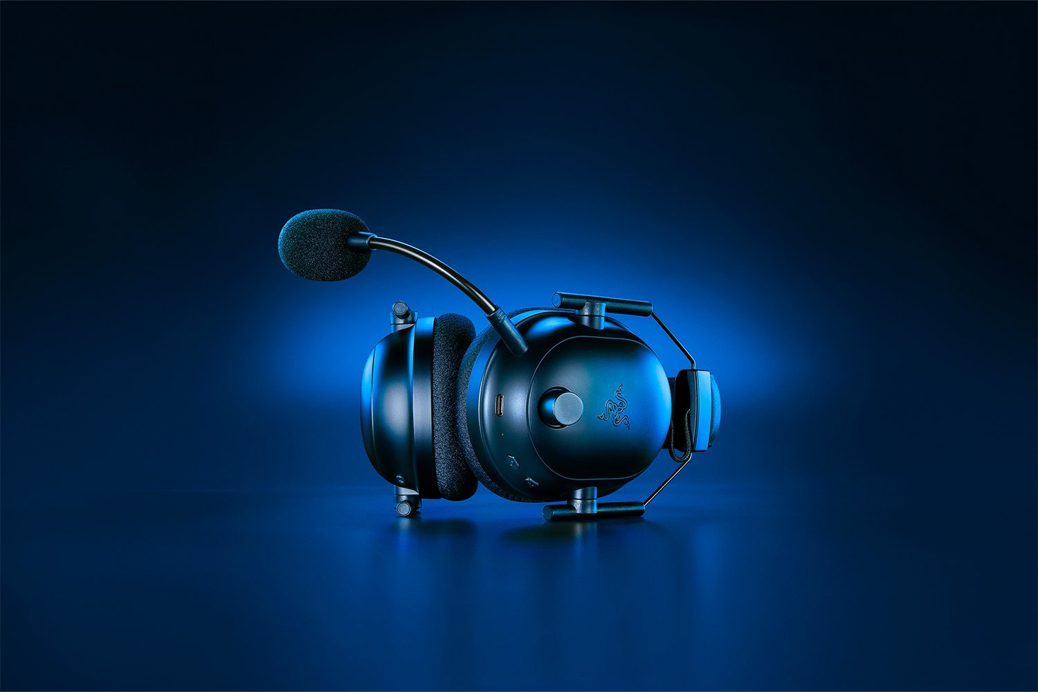 Razer BlackShark V2 Pro Gaming Headset for PlayStation (Black, RZ04-04530500-R3G1) - Wireless Audio for Competitive Gaming thumbnail 7