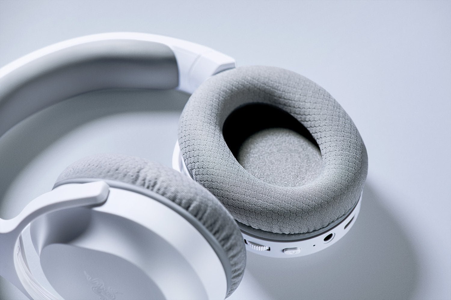 RAZER BARRACUDA X GAMING HEADSET MERCURY WHITE RZ04-04430200-R3M1 thumbnail 6