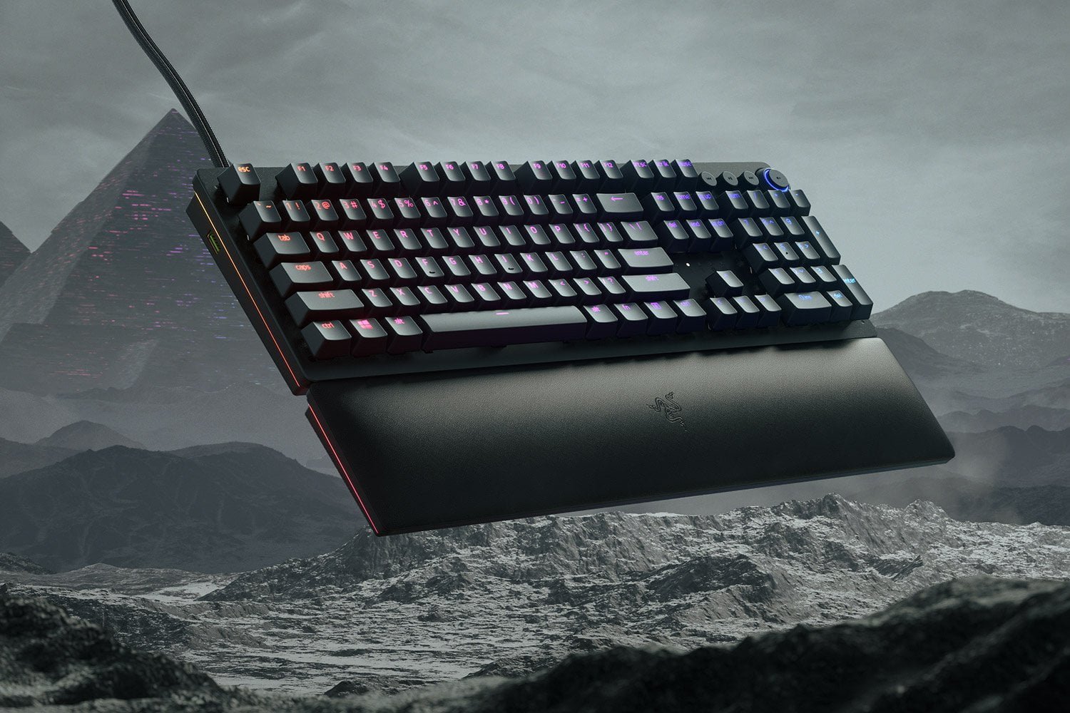 RAZER HUNTSMAN V2 ANALOG OPTICAL GAMING KEYBOARD RZ03-03610100-R3M1 thumbnail 7