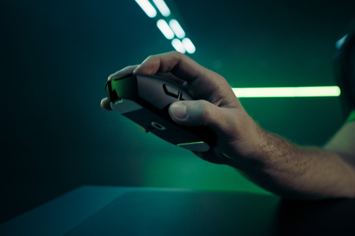 RAZER DEATHADDER V4 PRO ULTRA LIGHTWEIGHT WIRELESS ERGONOMIC GAMING MOUSE BLACK RZ01-05330100-R3G1 thumbnail 9