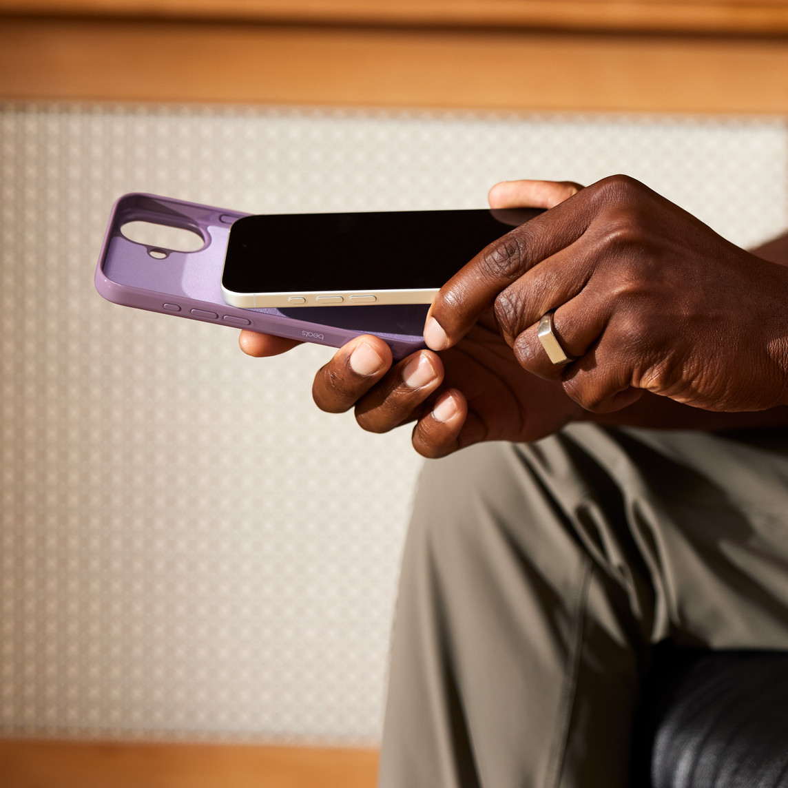 BEATS IPHONE 16 CASE WITH MAGSAFE PURPLE MCFF4 thumbnail 7