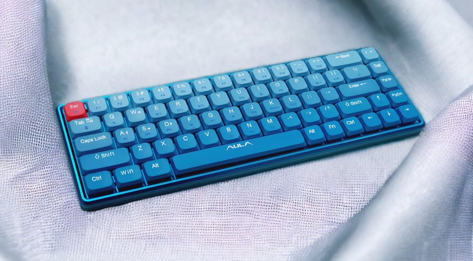AULA FIRE GAMING MECHANICAL KEYBOARD H68 thumbnail 3