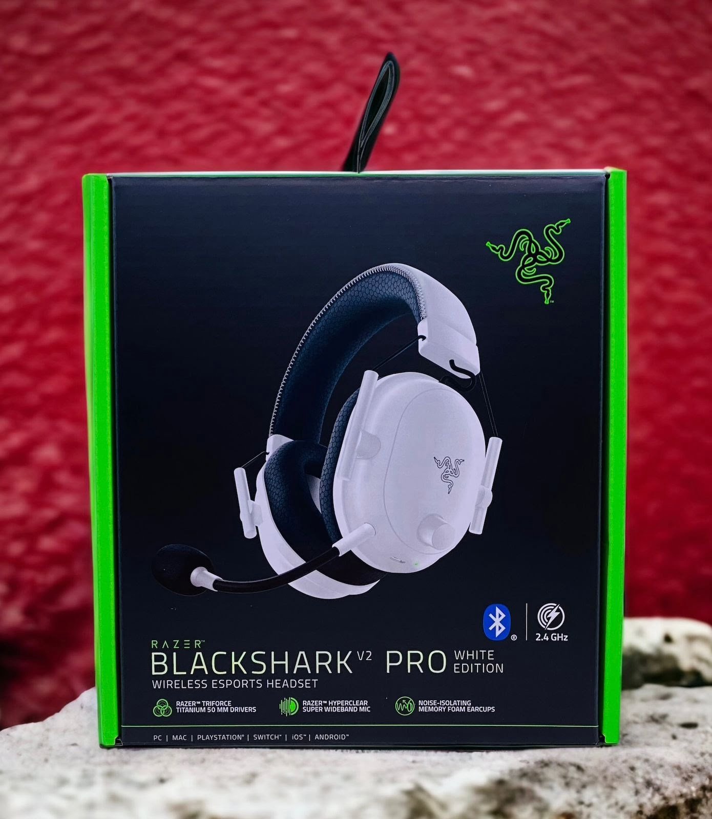 RAZER BLACKSHARK V2 PRO (2023) WIRELESS ESPORT HEADSET thumbnail 4