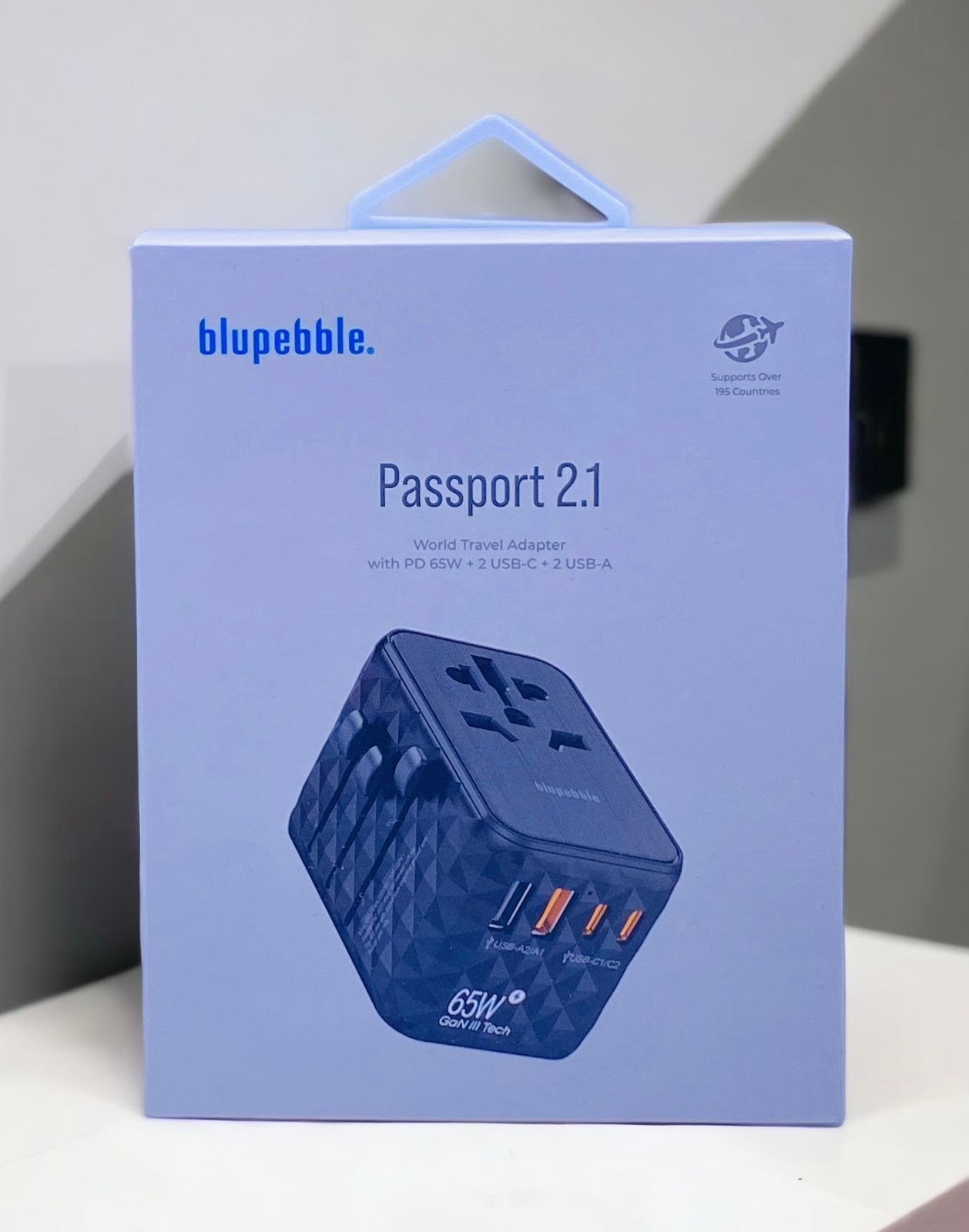 BLUPEBBLE PASSPORT 2.1 WORLD TRAVEL ADAPTER WITH PD 65W + 2 USB-C + 2USB-A thumbnail 4