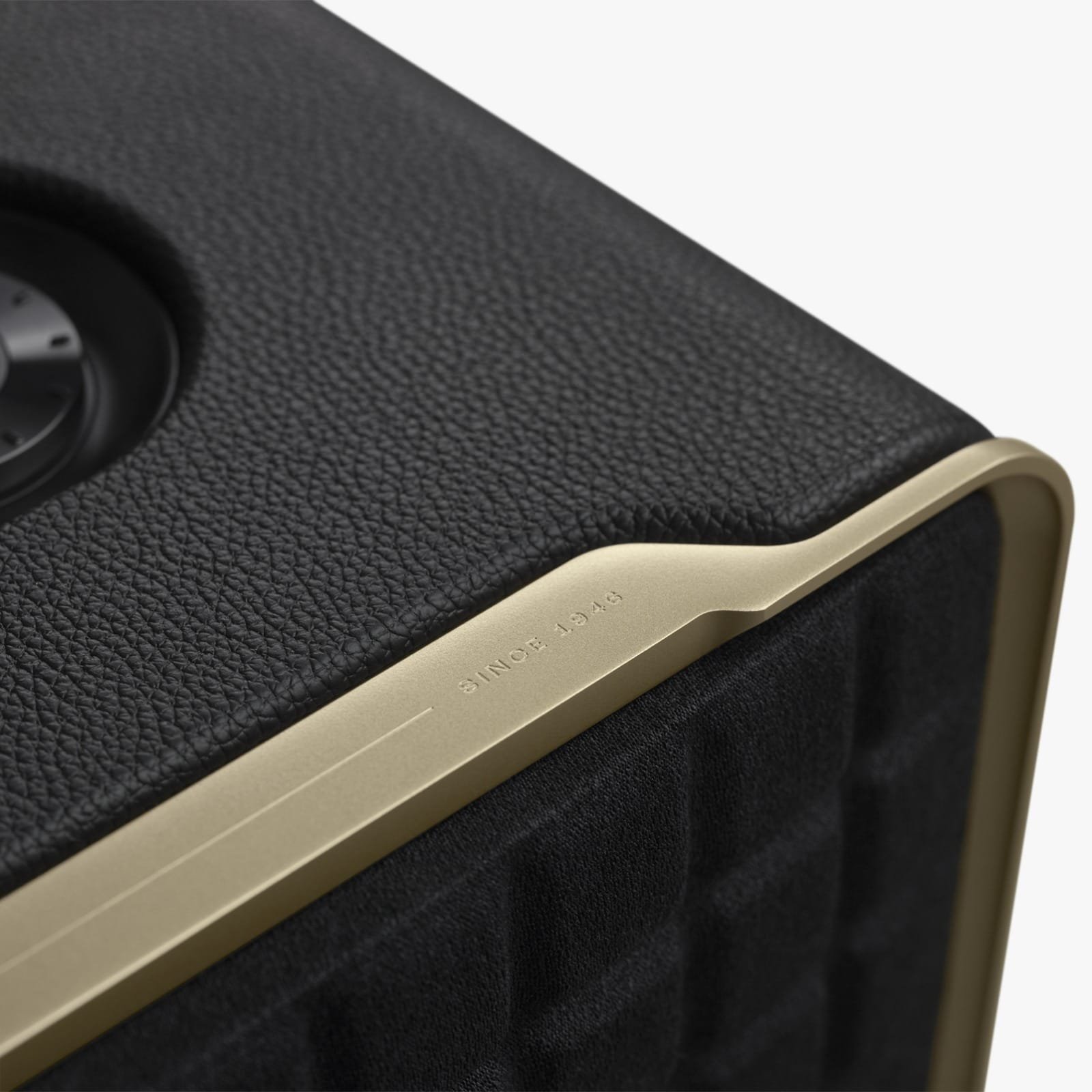 JBL Authentics 300 Bluetooth Speaker - Black thumbnail 15