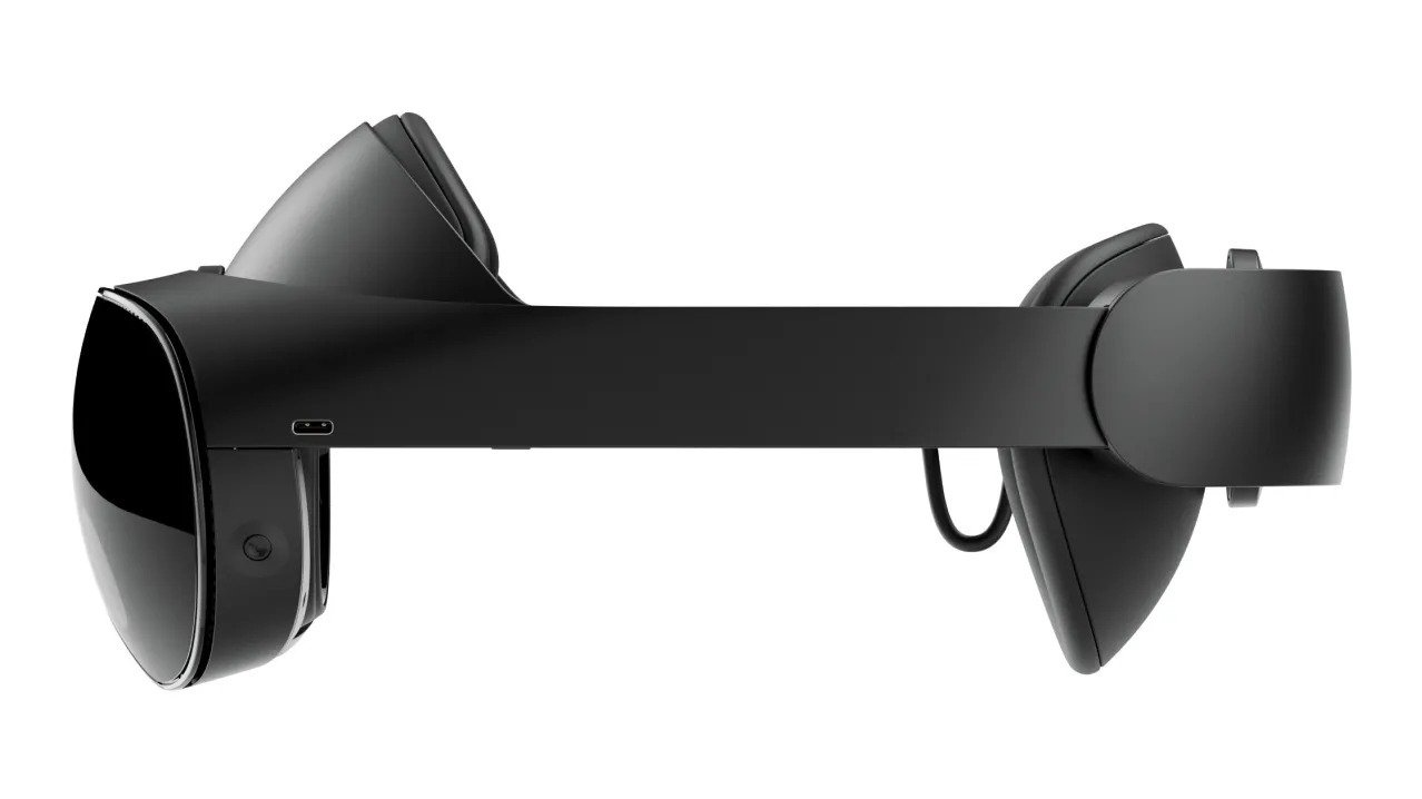 Immerse Yourself in Virtual Reality with the Oculus Meta Quest Pro - 256GB thumbnail 17