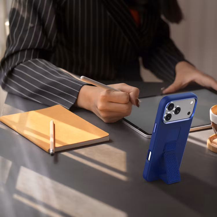 LEVELO IPHONE 17 PRO MORPHIX SILICONE CASE WITH LEATHER GRIP DARK BLUE LVLMRPS17PDBK thumbnail 5