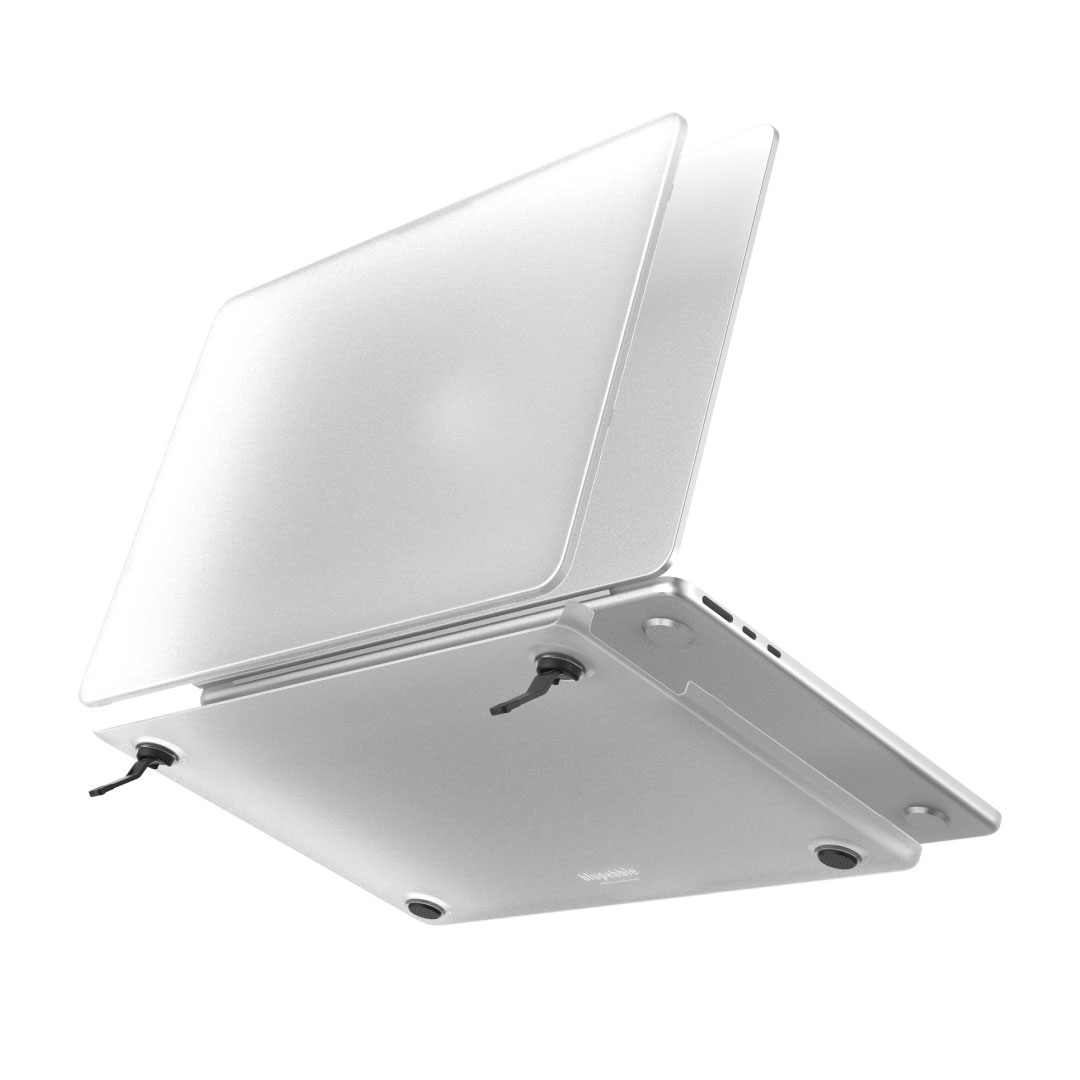 BLUPEBBLE MACBOOK AIR 13.6 INCH ARMOREDGE MACBOOK ULTRA SLIM HARD CASE CLEAR BP-ARM13AIR-CL