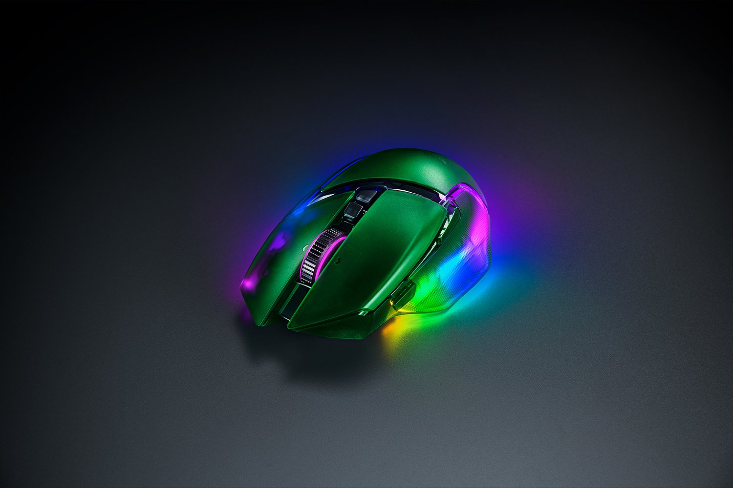RAZER BASILISK V3 PRO ERGONOMIC WIRELESS GAMING MOUSE PHANTOM GREEN EDITION RZ01-05240300-R3G1 thumbnail 7