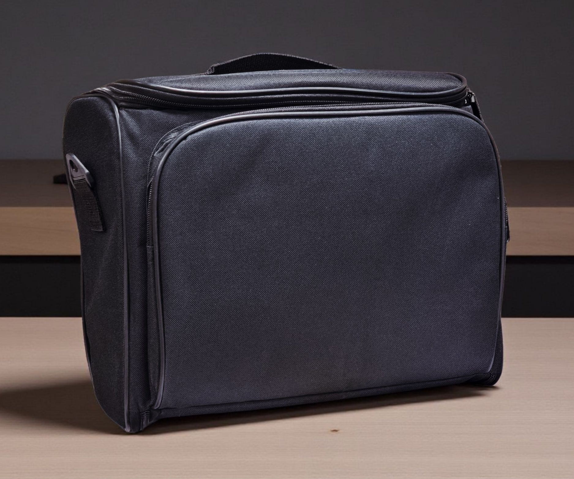 UNIVERSAL BAG FOR PROJECTOR BLACK