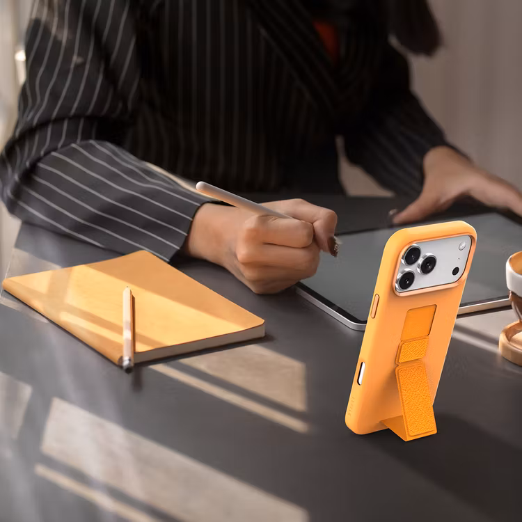 LEVELO IPHONE 17 PRO MORPHIX SILICONE CASE WOTH LEATHER GRIP ORANGE LVLMRPS17PORG thumbnail 8