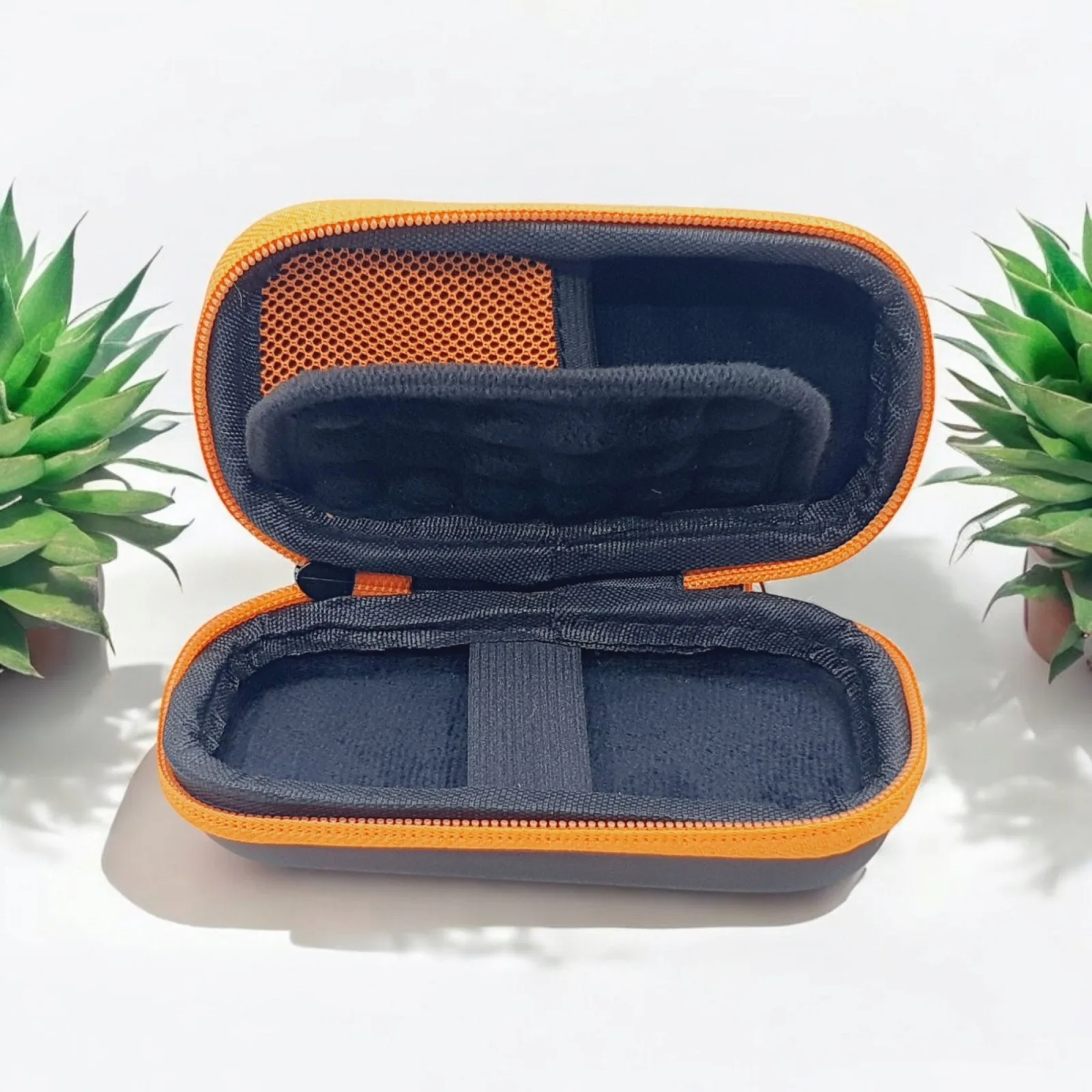PORTABLE MINI STORAGE SSD BAG